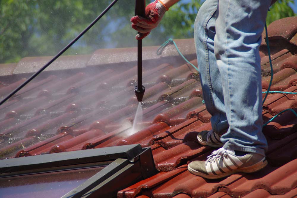 empresa especializada em limpeza de telhados na regiao no Jardim Sul